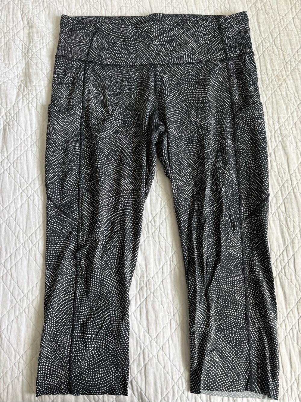 Lululemon Black & White Dot Print Wide-Waist Women's Pants Size 10